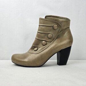 Miz Mooz Taupe Leather Denise Button Detail Heeled Ankle Boot Size 10